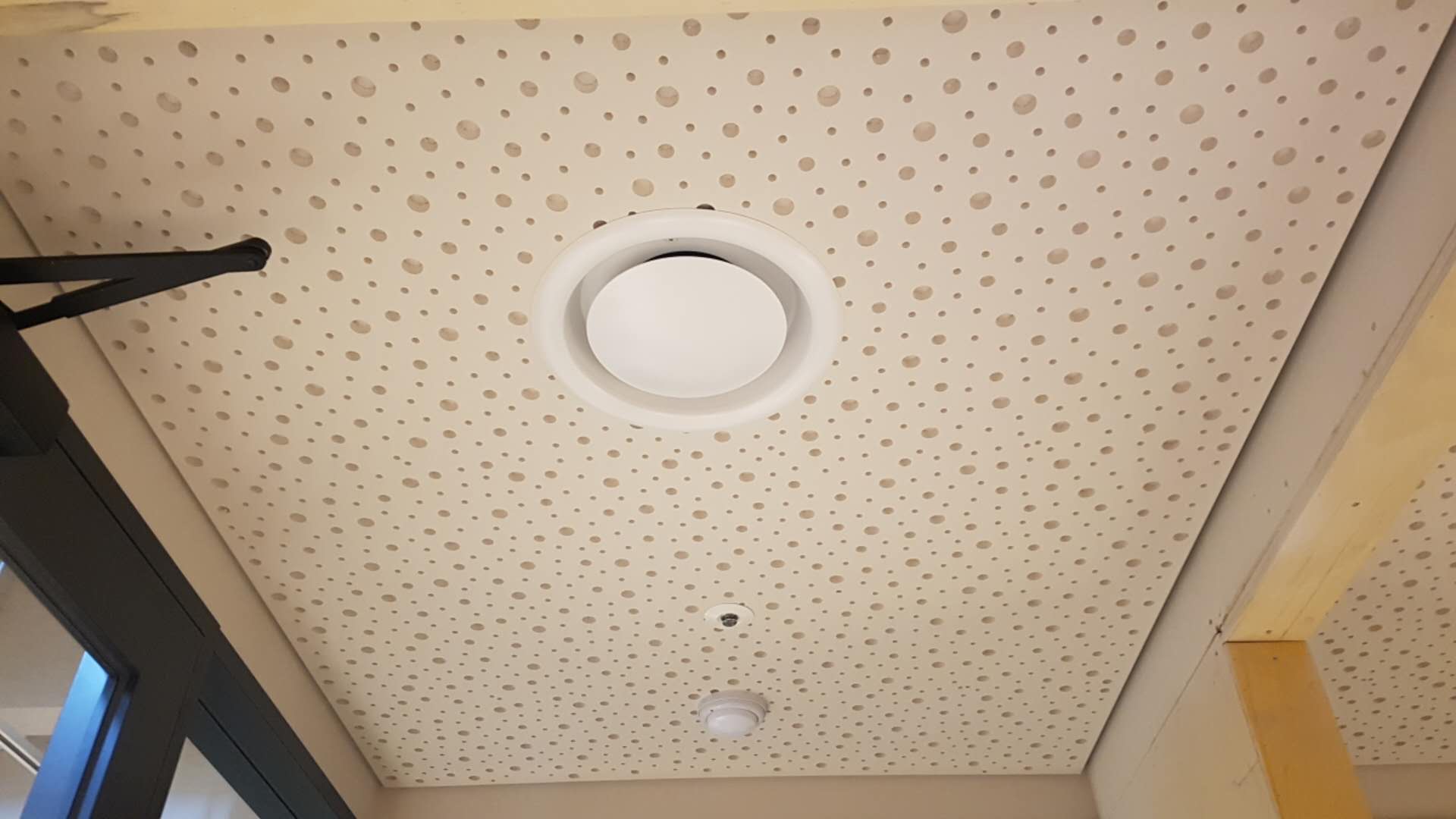 韩国穿孔板会议室01